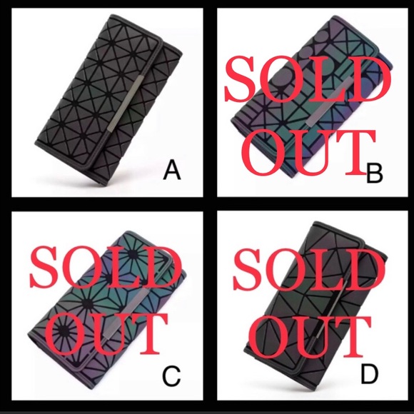 🔥😍 1 LEFT Light Reflective Clutch Wallets😍🔥 - Picture 2 of 8